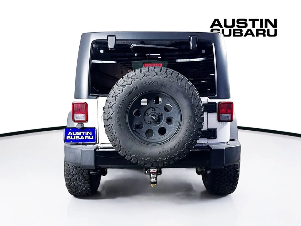 Used 2018 White Jeep Unlimited Willys Wheeler image 6