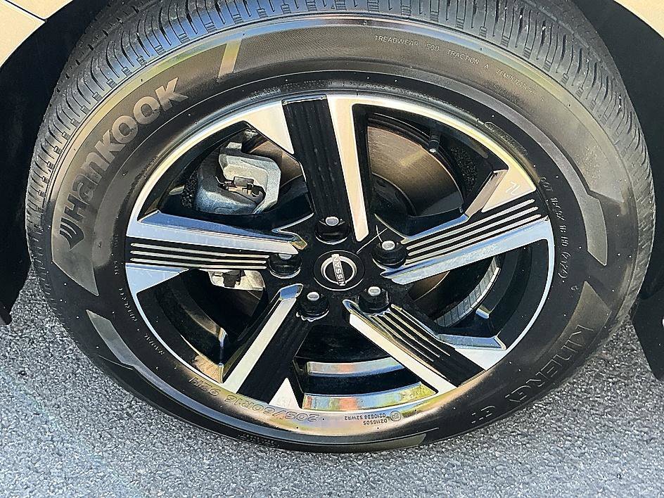 Used 2025 Gun Metallic Nissan SV image 10