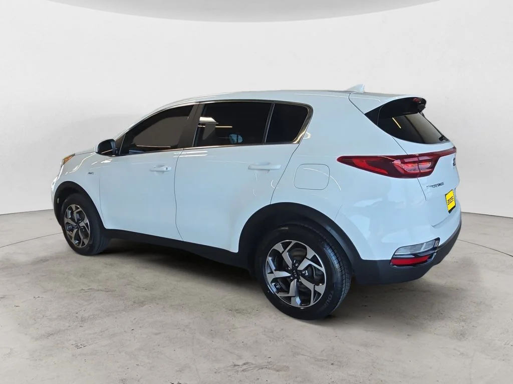 Used 2021 White Kia LX image 7