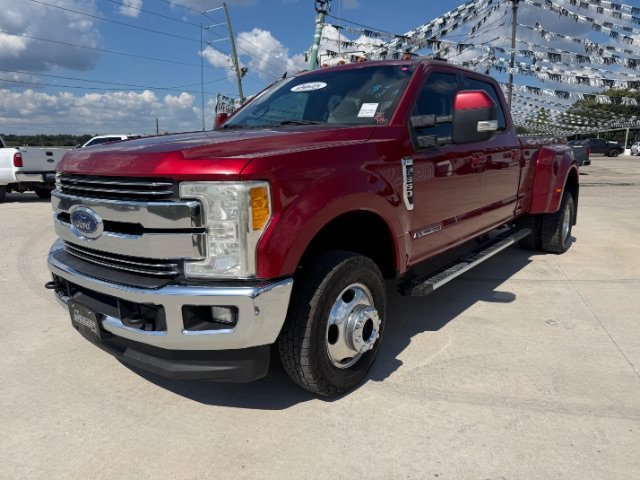 2017 Ford Super Duty F-350 DRW Lariat