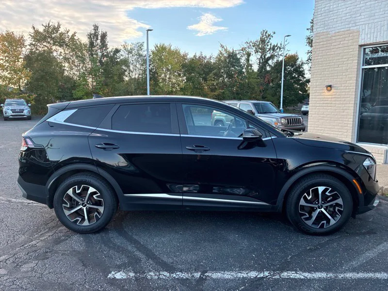 Used 2023 Black Kia EX image 2
