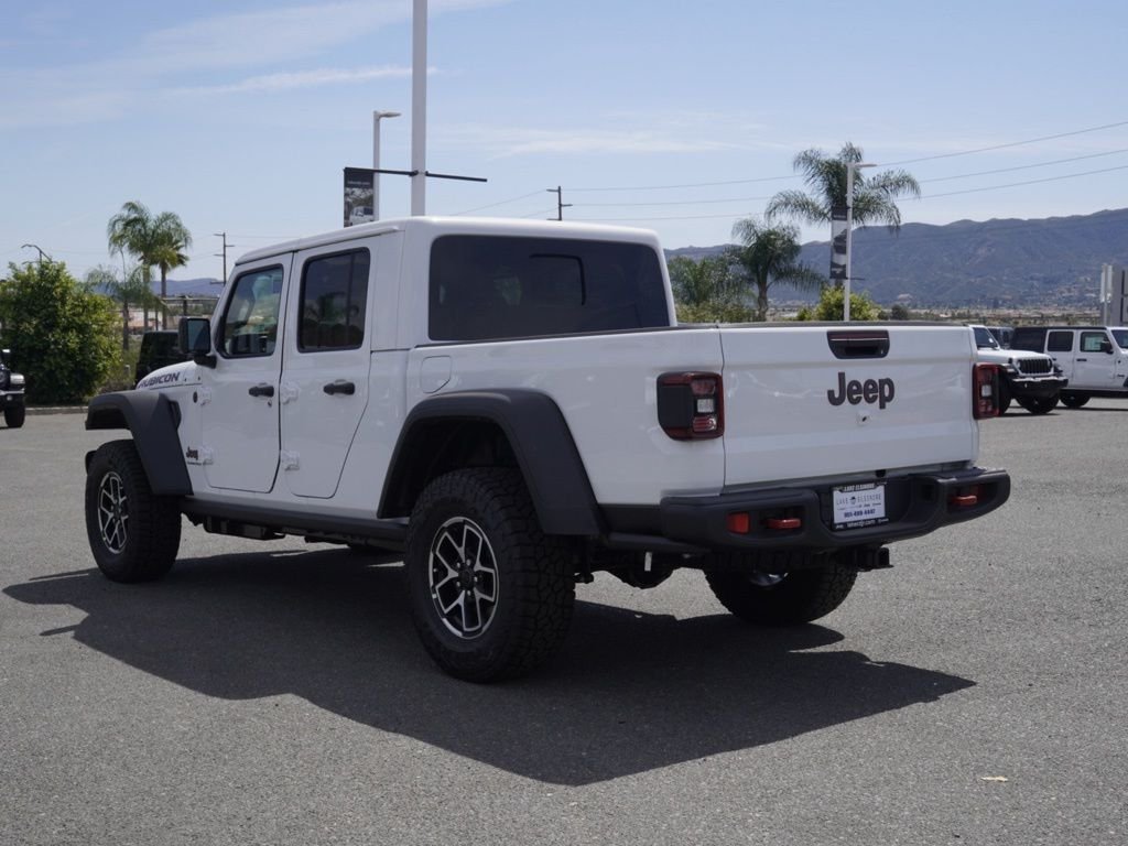 New 2026 Bright White Clear-Coat Exterior Paint Jeep Rubicon image 5