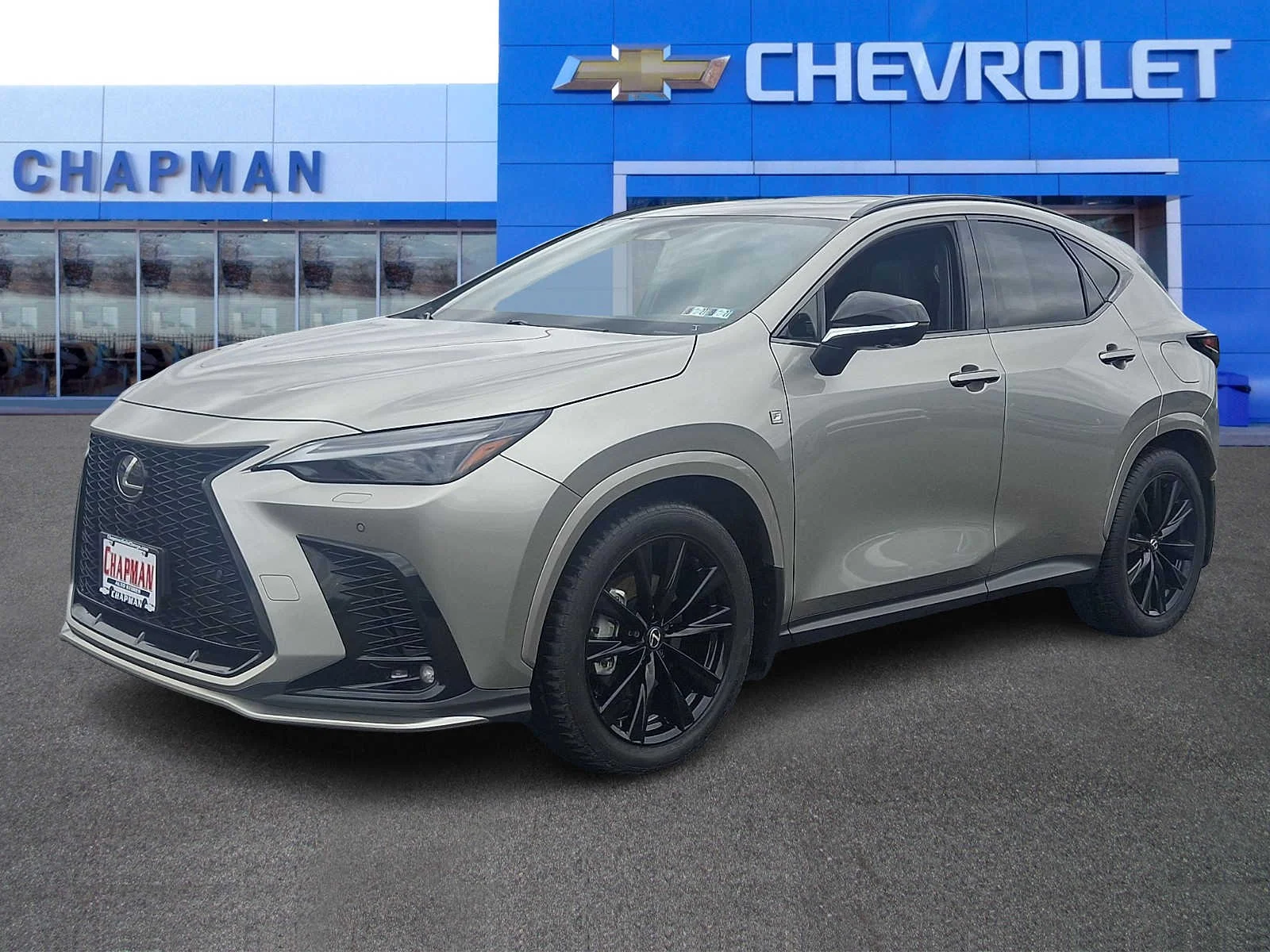 Used 2024  Lexus NX 450h+ F SPORT Handling image 3