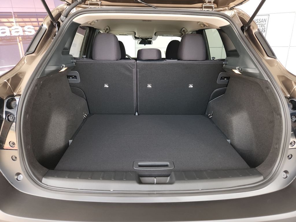 2026 Nissan KICKS SV - Photo 9