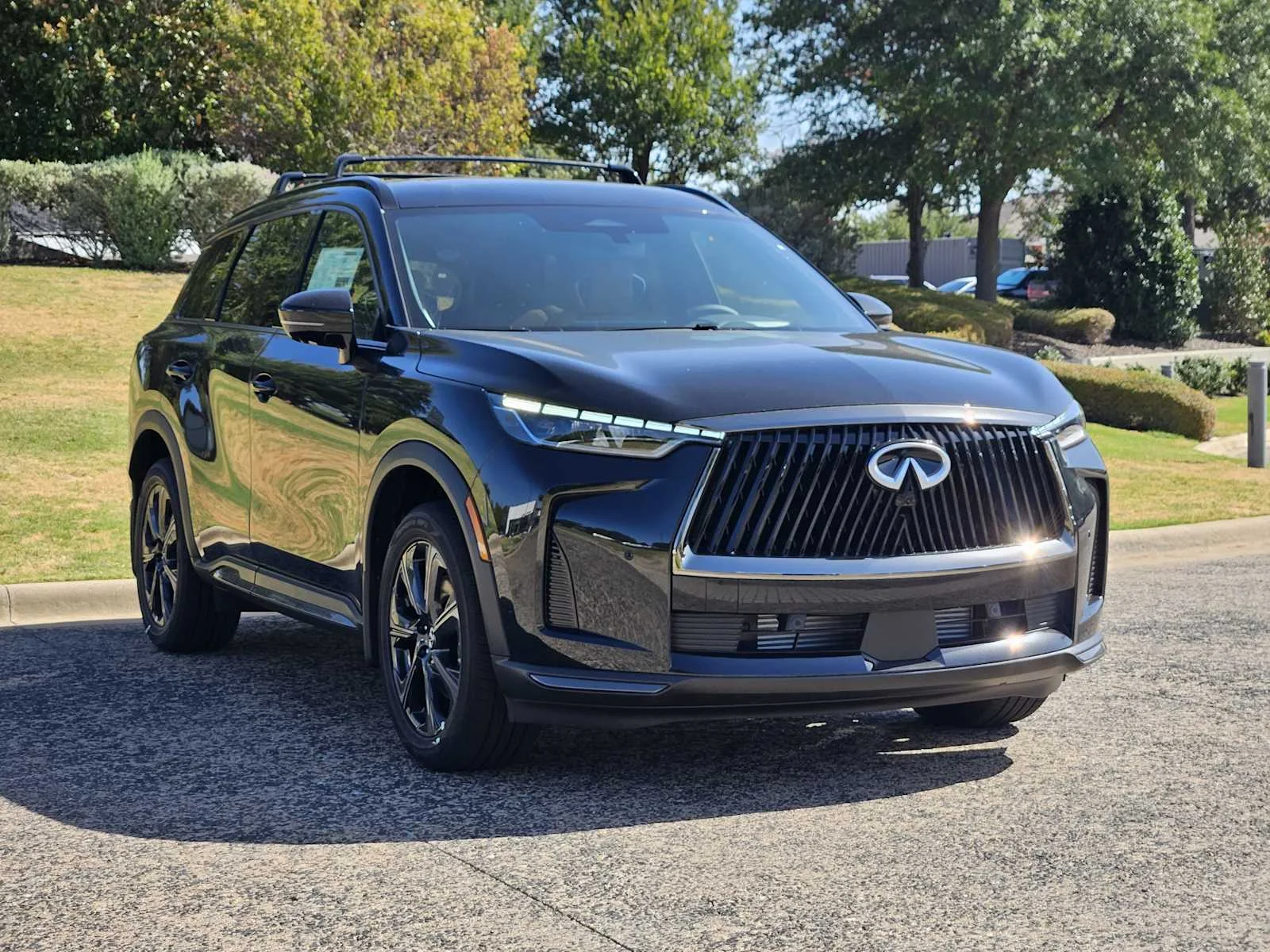 New 2027 MINERAL BLACK INFINITI Autograph AWD image 2