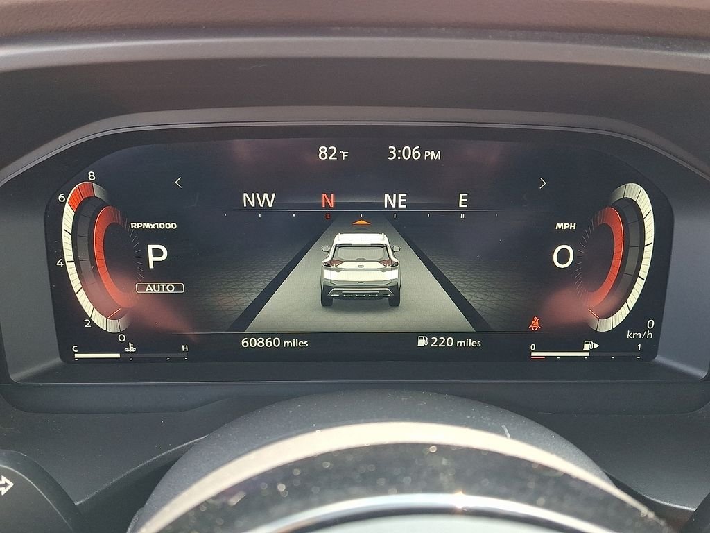 Used 2021 Black Nissan Platinum image 22
