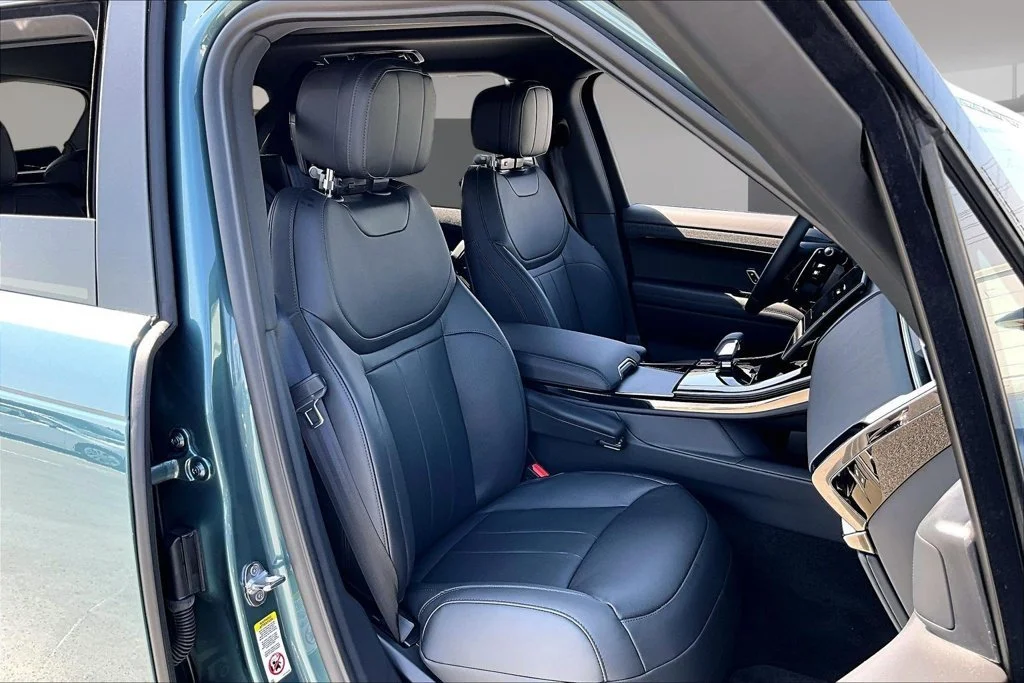 New 2027 Giola Green LAND ROVER  image 11