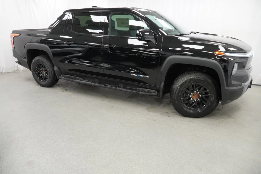 New 2026 Black Chevrolet LT - Extended Range image 5