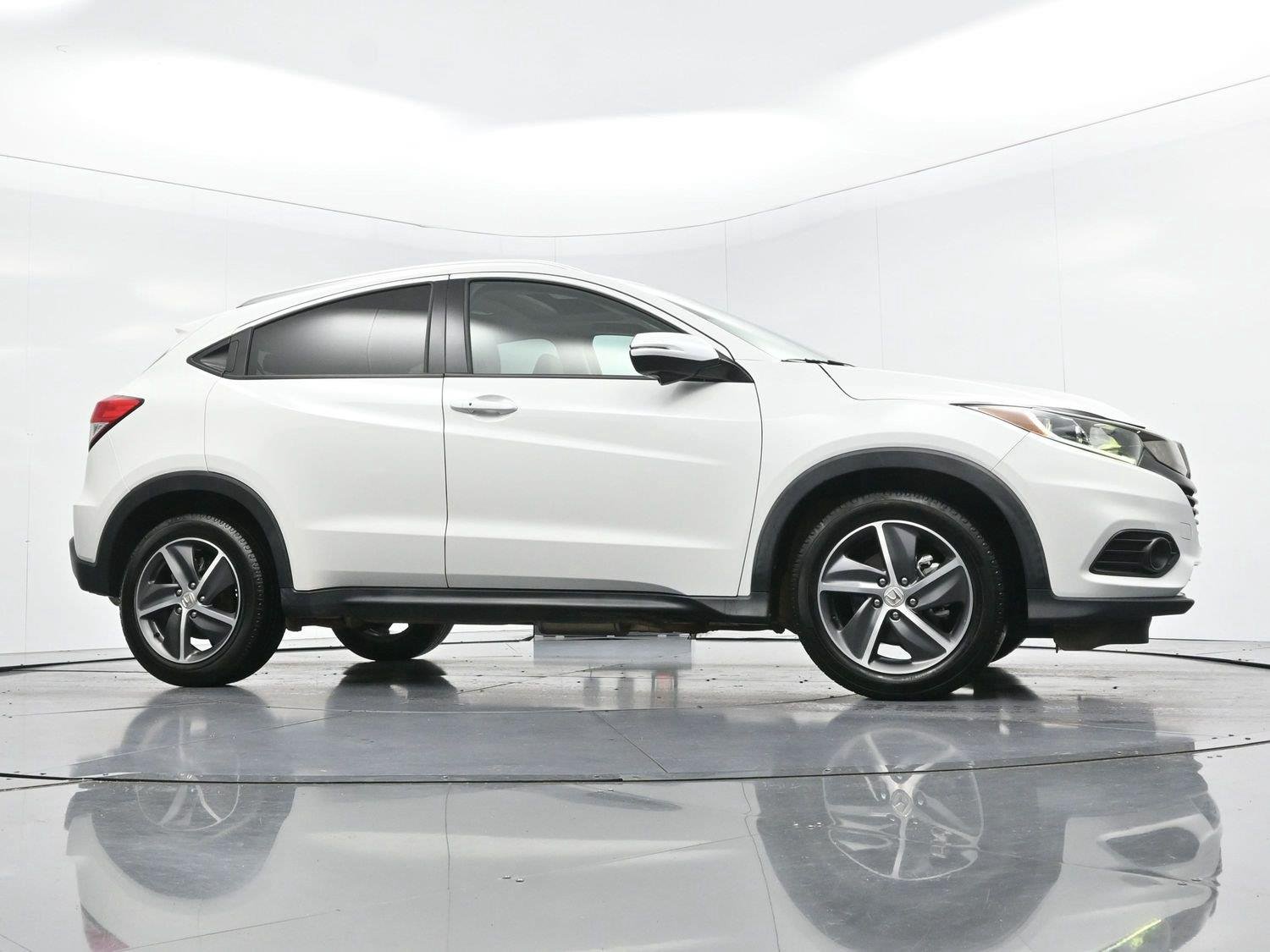 Used 2022 Platinum White Pearl Honda EX-L image 38