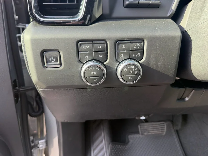 2026 GMC Sierra 3500HD Denali - Photo 15