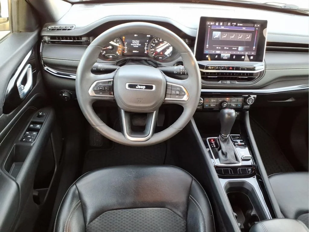 Used 2023 Gray Jeep Latitude image 14