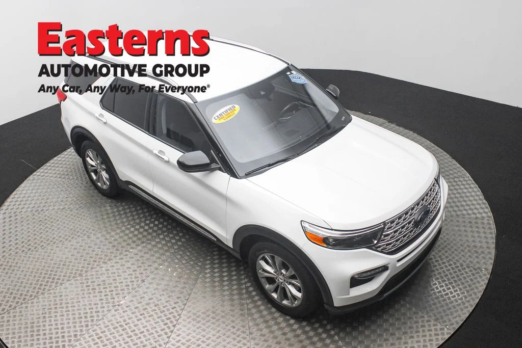 Used 2023 White Ford Limited image 3