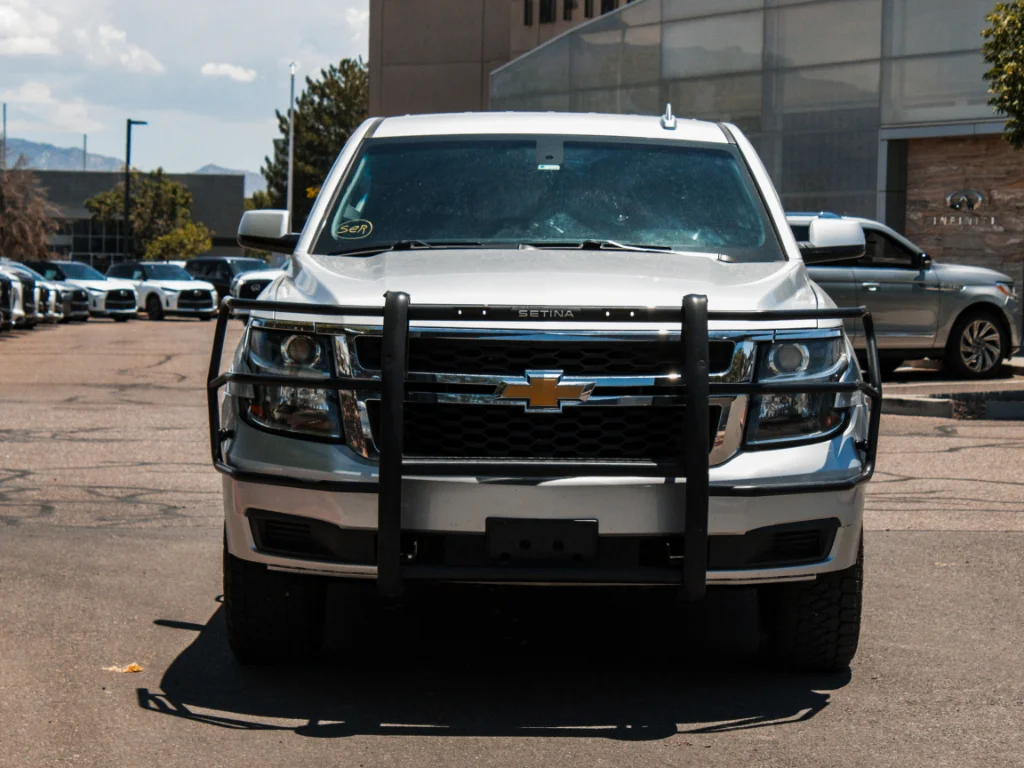 Used 2018 Silver Chevrolet  image 2