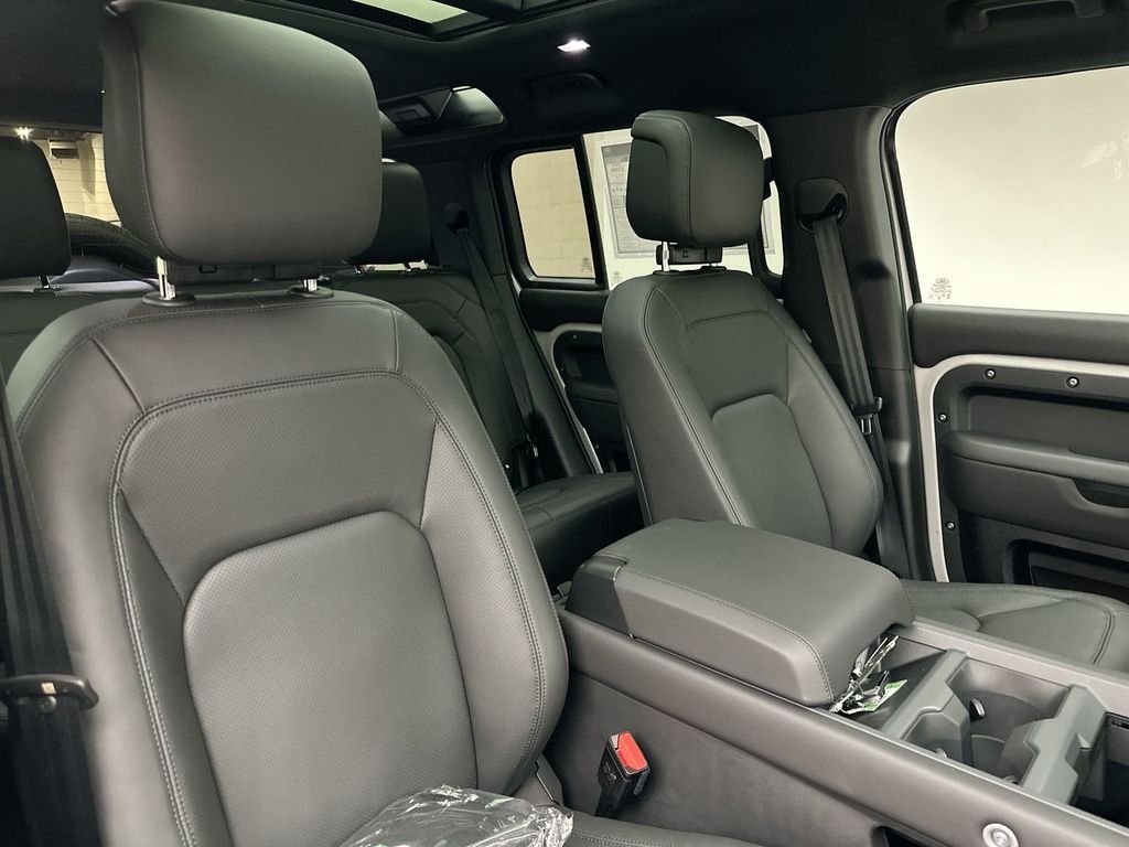 New 2026 Borasco Grey Land Rover X-Dynamic SE image 14