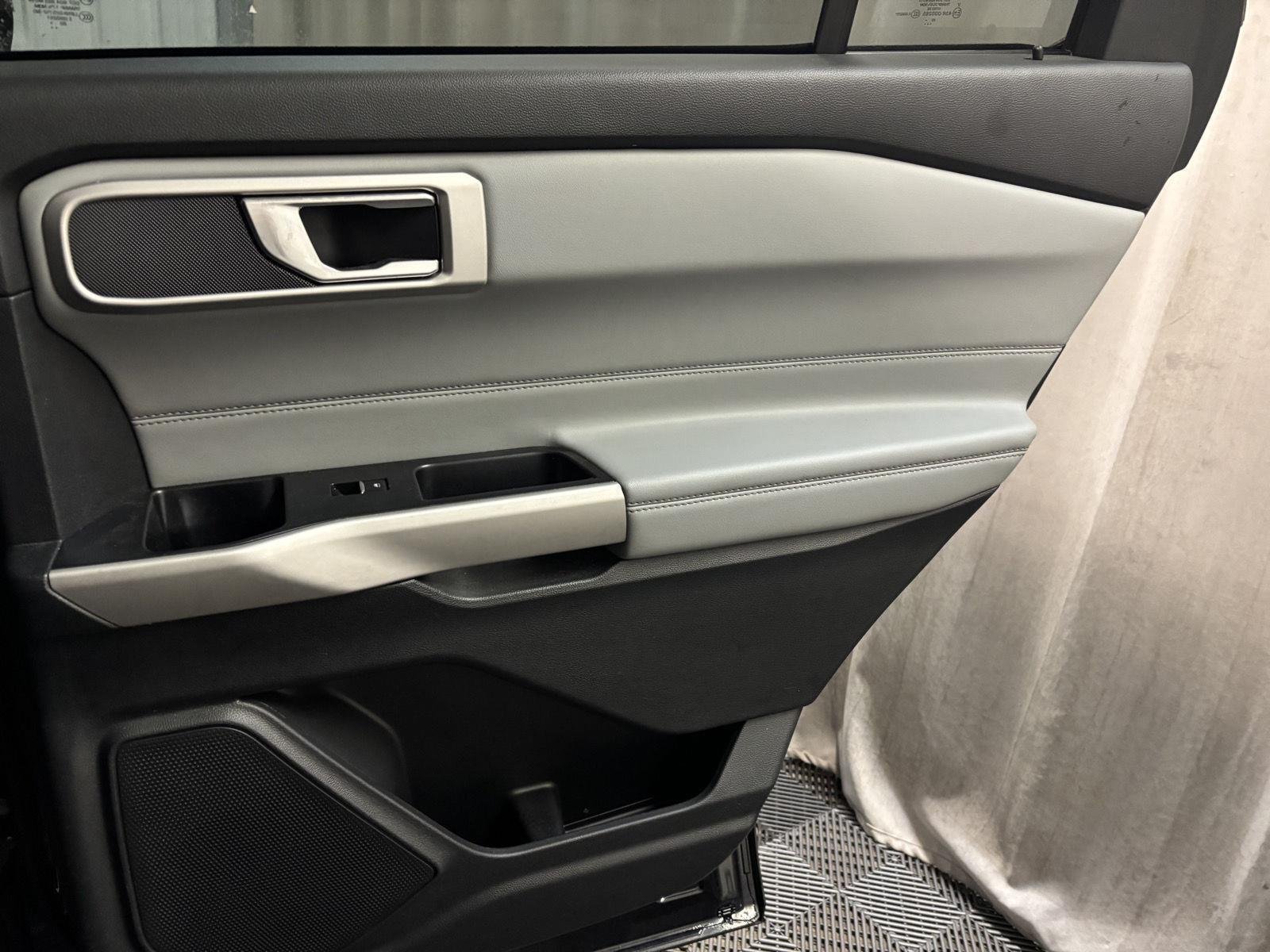 Used 2021 Agate Black Metallic Ford XLT image 35