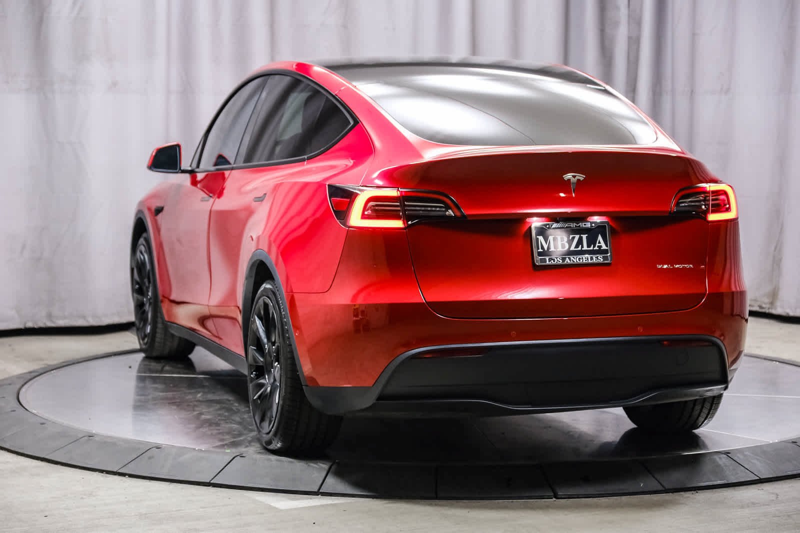 Used 2022 Tesla Model Y Long Range with VIN 7SAYGDEE9NF321878 for sale in Los Angeles, CA