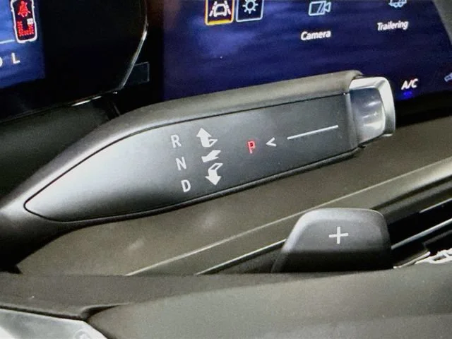 New 2027 Mosaic Black Metallic Chevrolet LT image 17