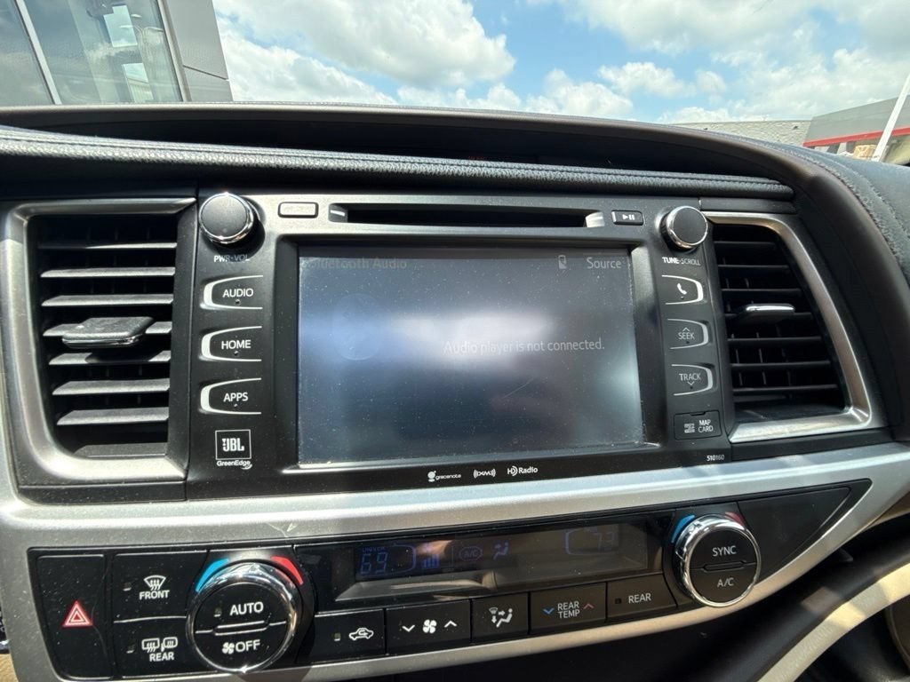 Used 2016 Blizzard Pearl Toyota Limited Platinum V6 image 33