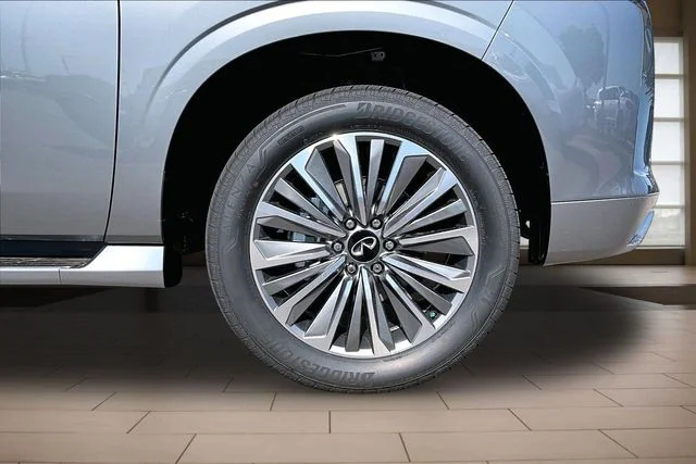 New 2027 Silver INFINITI LUXE image 9