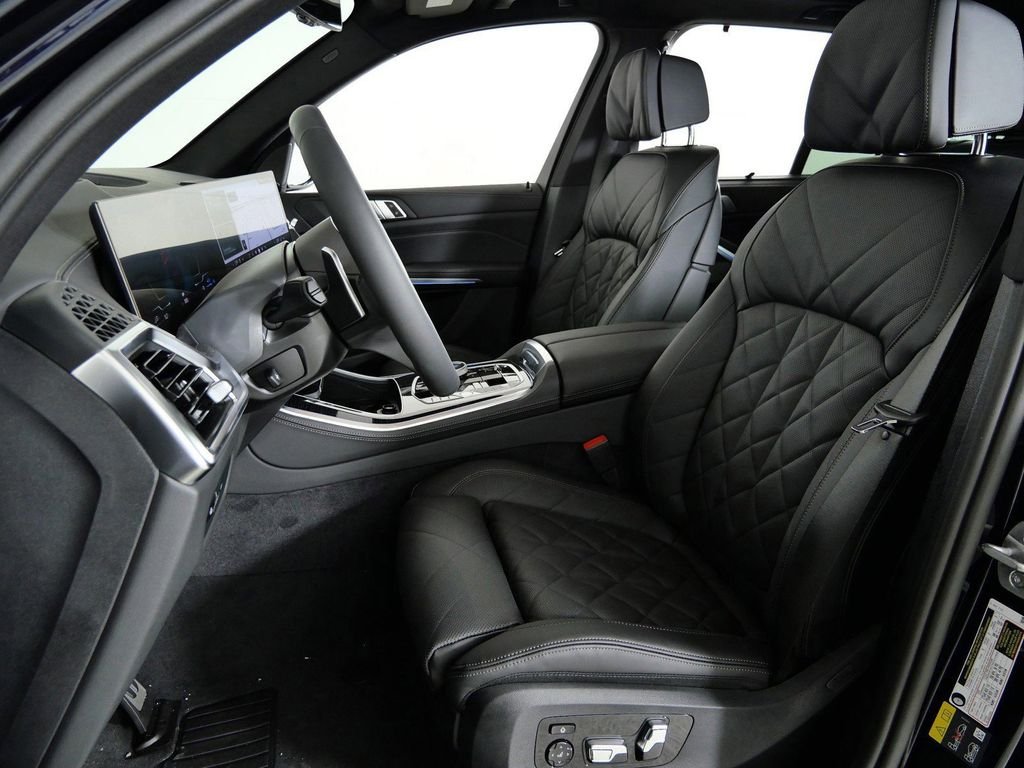 Used 2026 Carbon Black Metallic BMW xDrive50e image 37