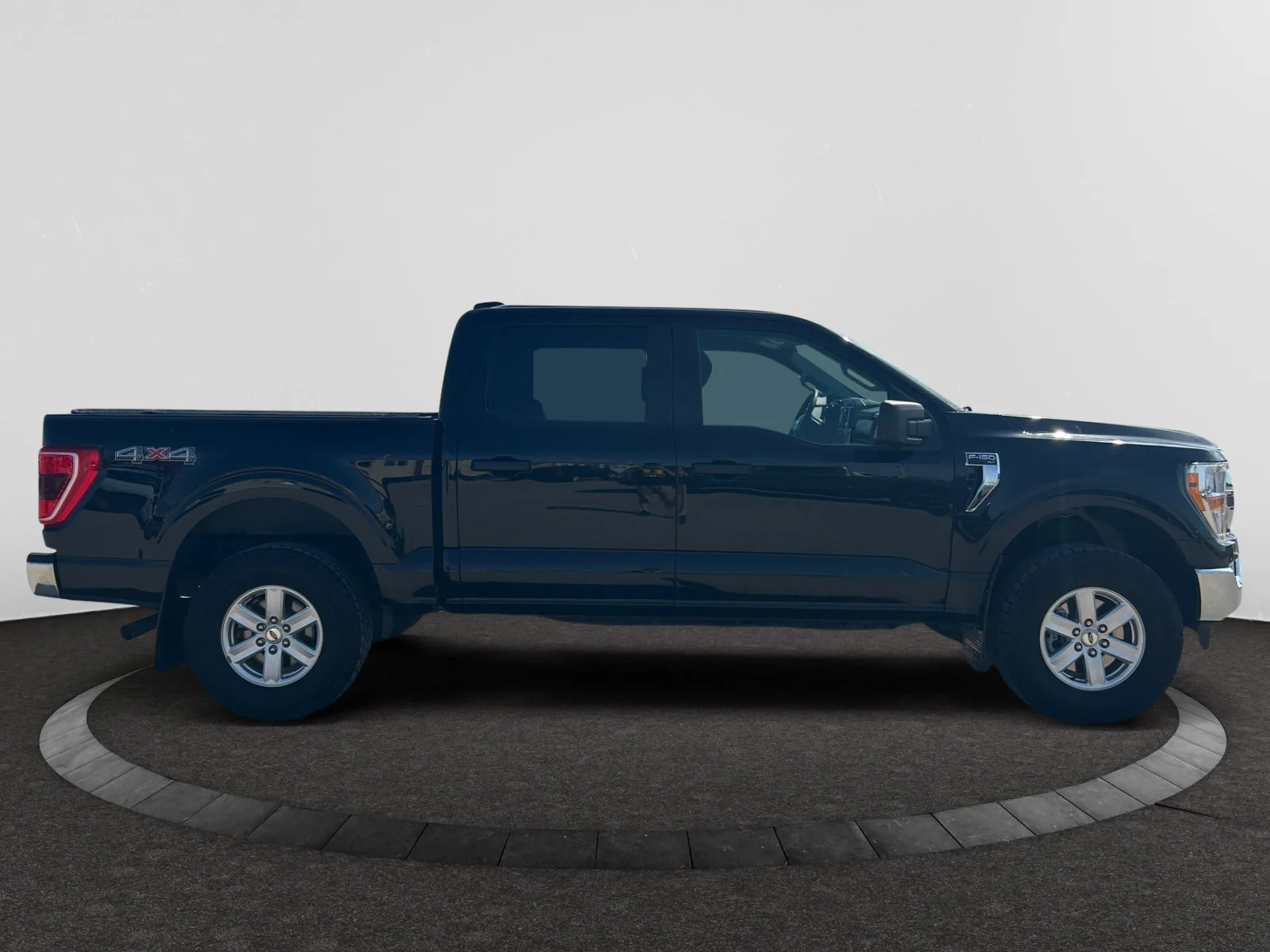 Used 2021 BLACK Ford XLT SuperCrew   EcoBoost™ image 6