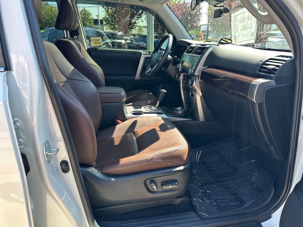 Certified Used 2022 Blizzard Pearl Toyota Limited image 17