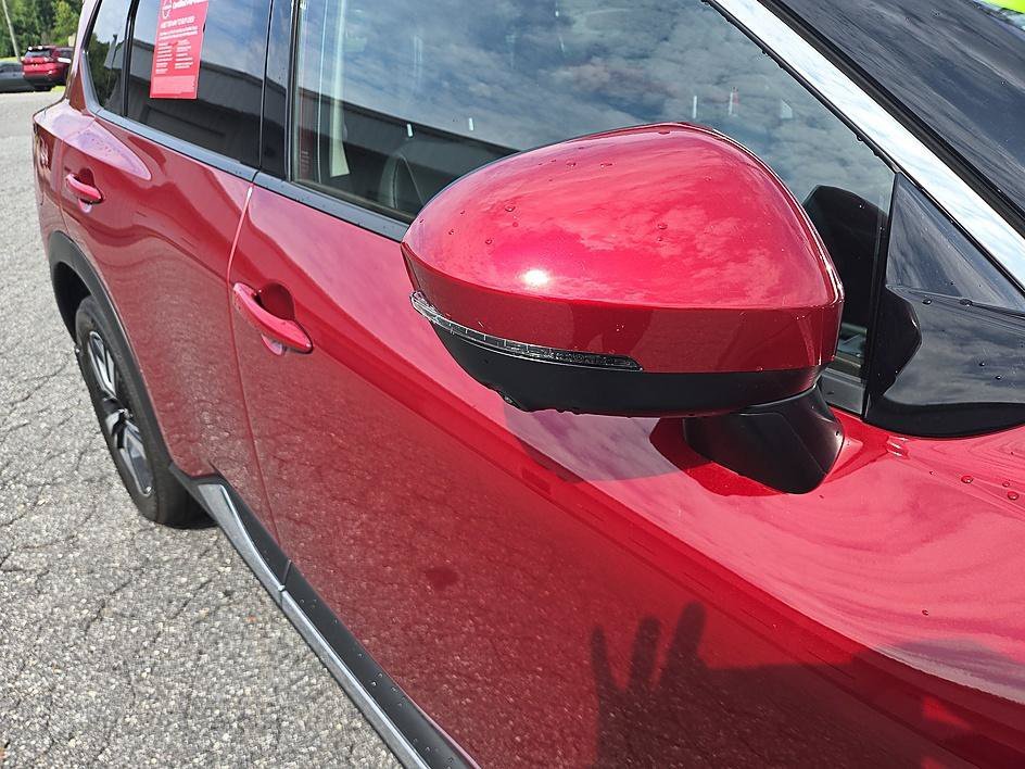 Used 2023 Scarlet Ember Tintcoat Nissan Platinum image 8