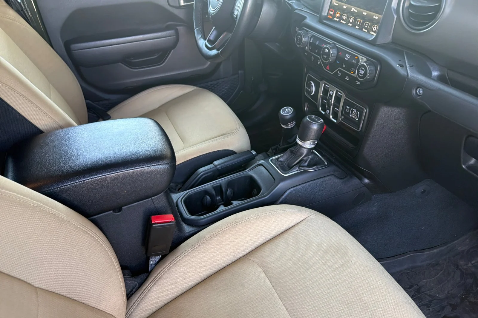 Used 2022 Green Jeep Willys image 19