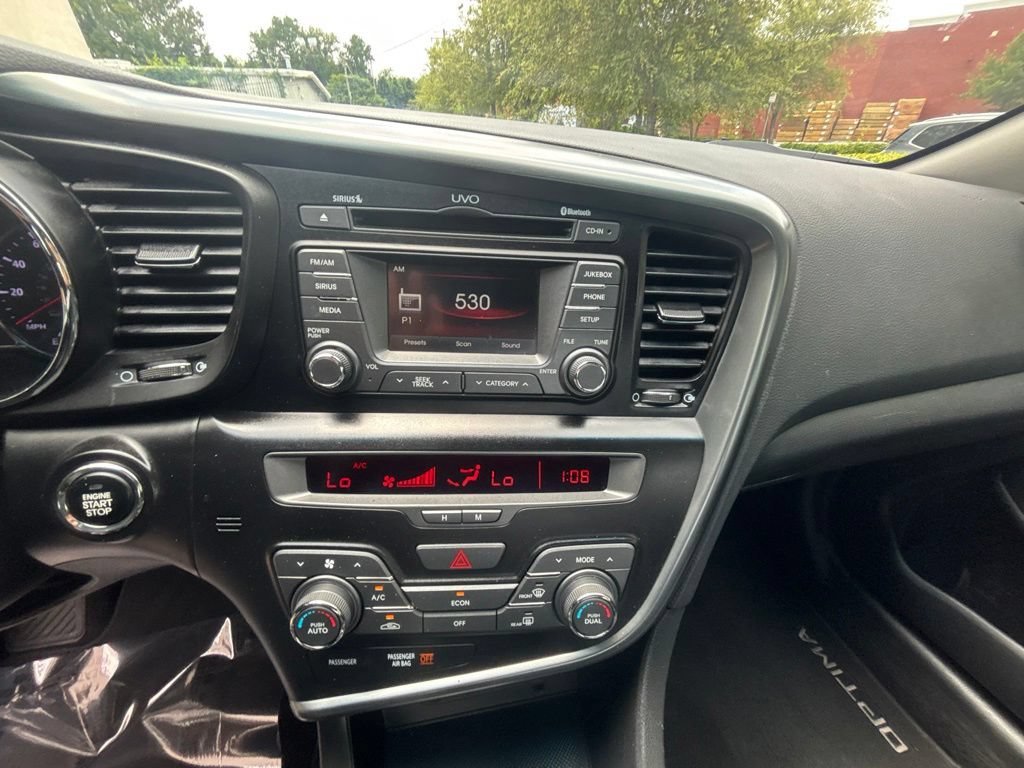 Used 2013 Black Kia LX image 14