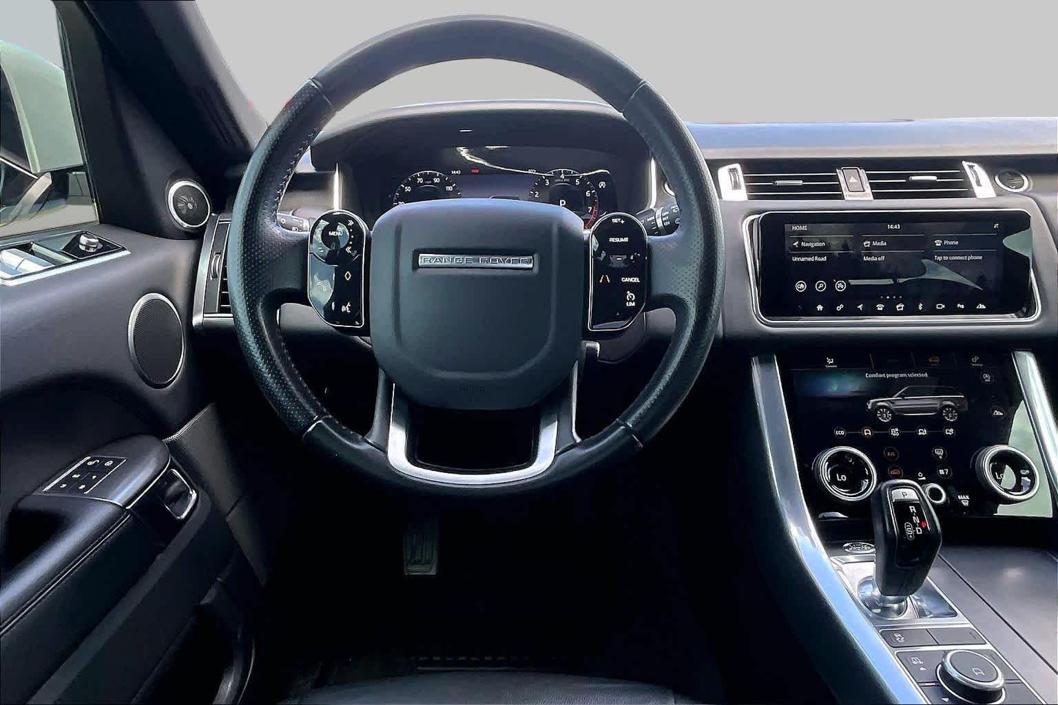 Used 2020 Yulong White Metallic Land Rover SE image 6