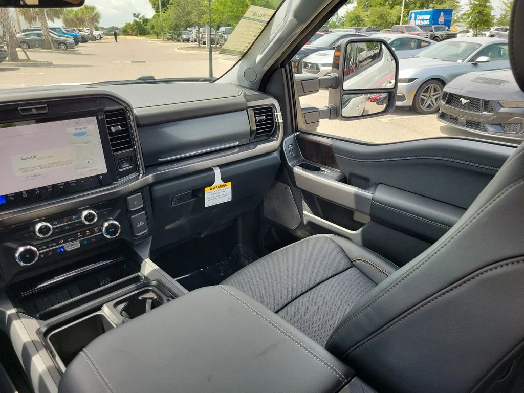 New 2026 Star White Metallic Tri-Coat Ford F-250® Lariat® image 13