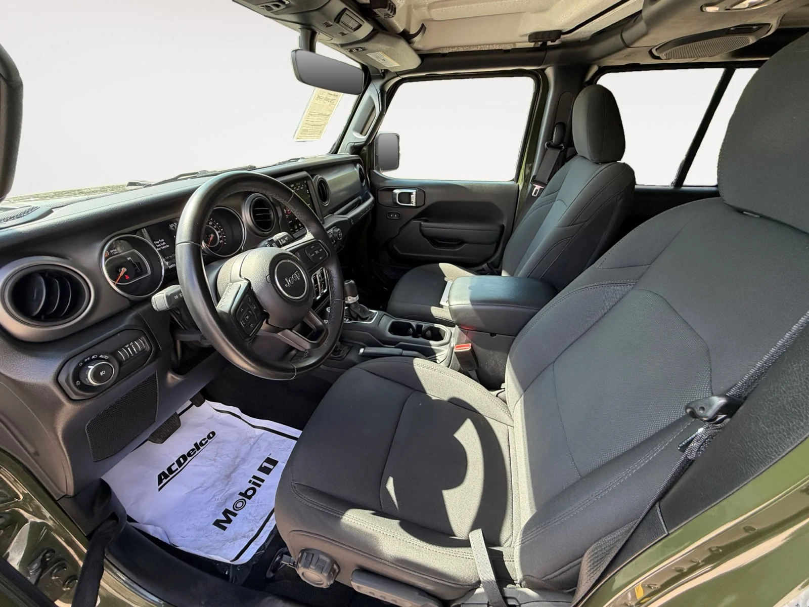 Used 2022 Sarge Green Clearcoat Jeep Unlimited Sport S image 17