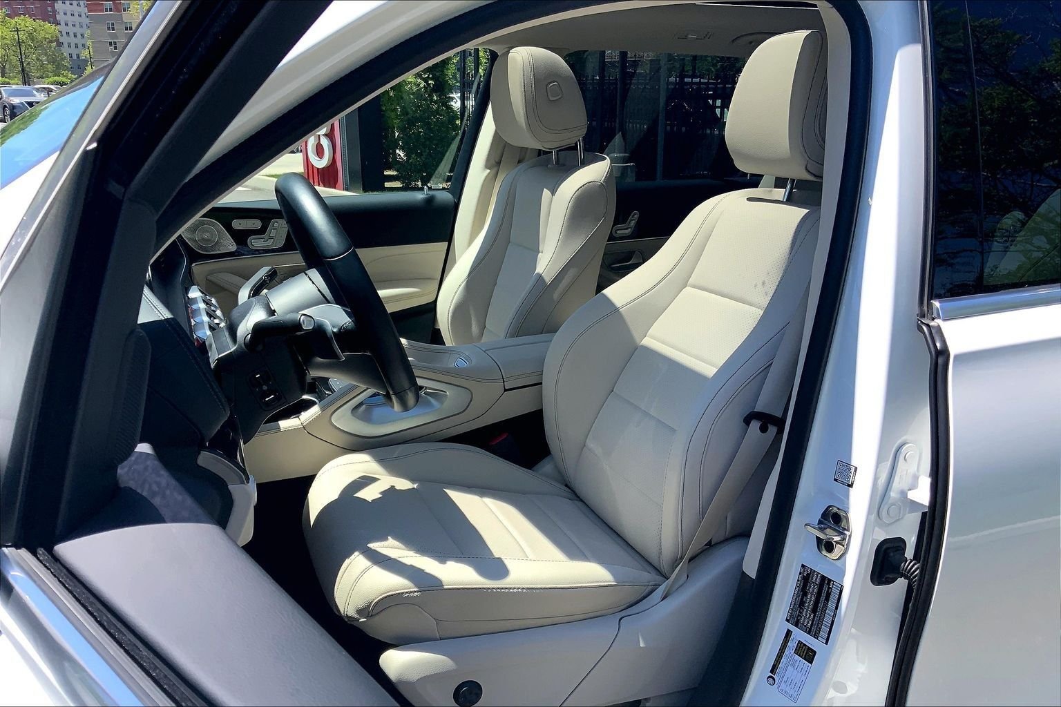Used 2025 Polar White Mercedes-Benz GLS 450 image 7