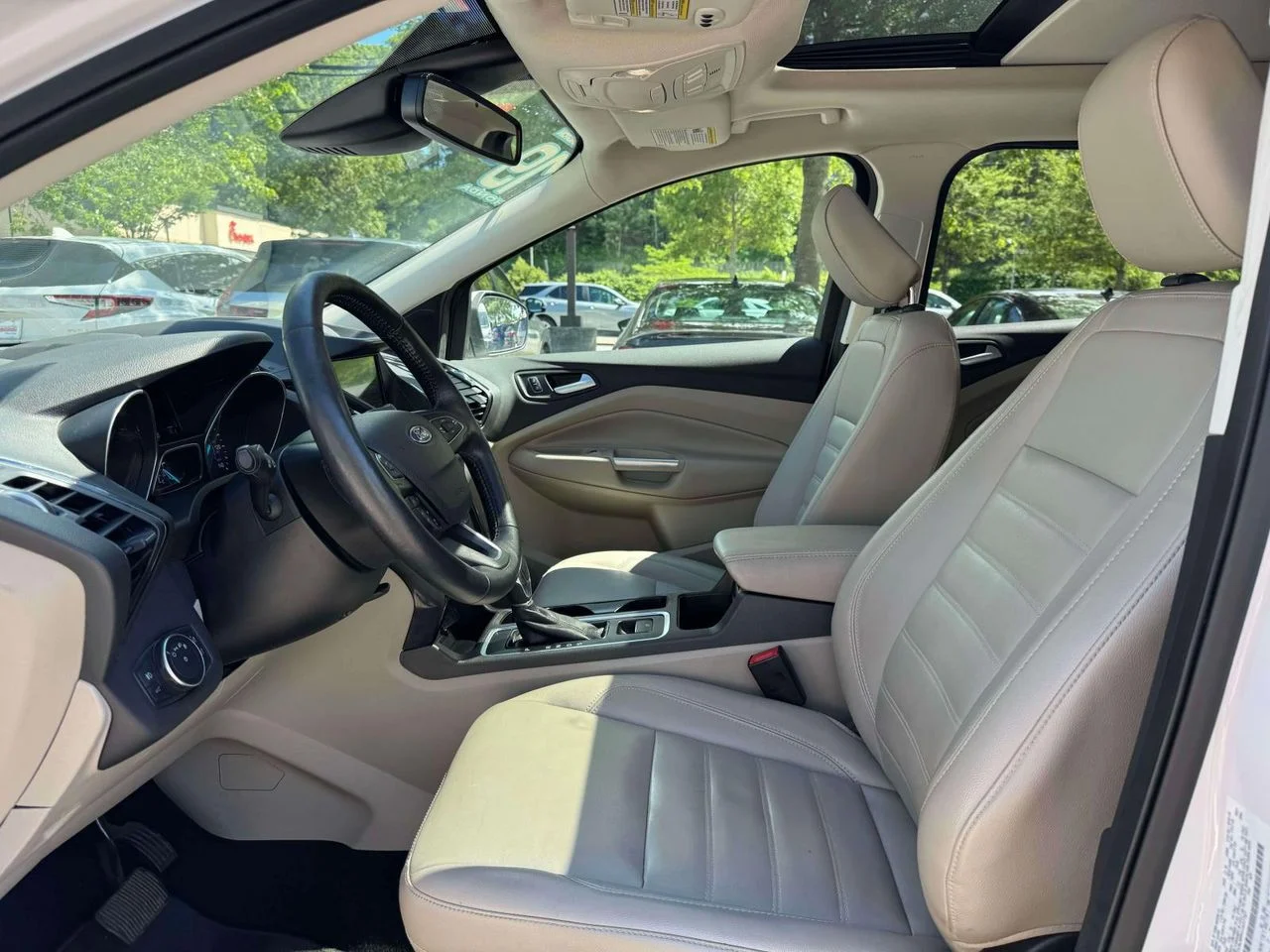 Used 2019 White Platinum Clearcoat Metallic Ford Titanium image 18