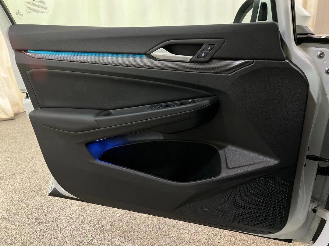 New 2026 Opal White Pearl Volkswagen Autobahn image 18
