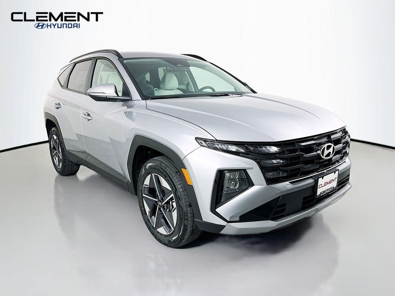 New 2026 Silver Hyundai SEL Convenience image 3