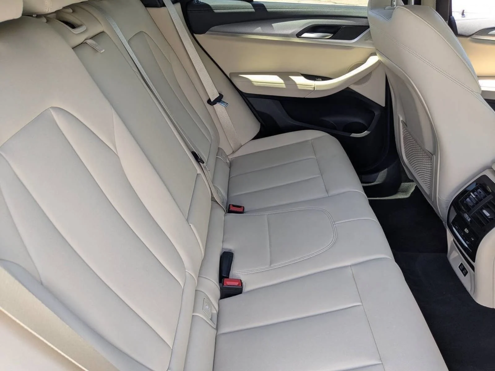 Used 2021 Black Sapphire Metallic BMW M40i image 19
