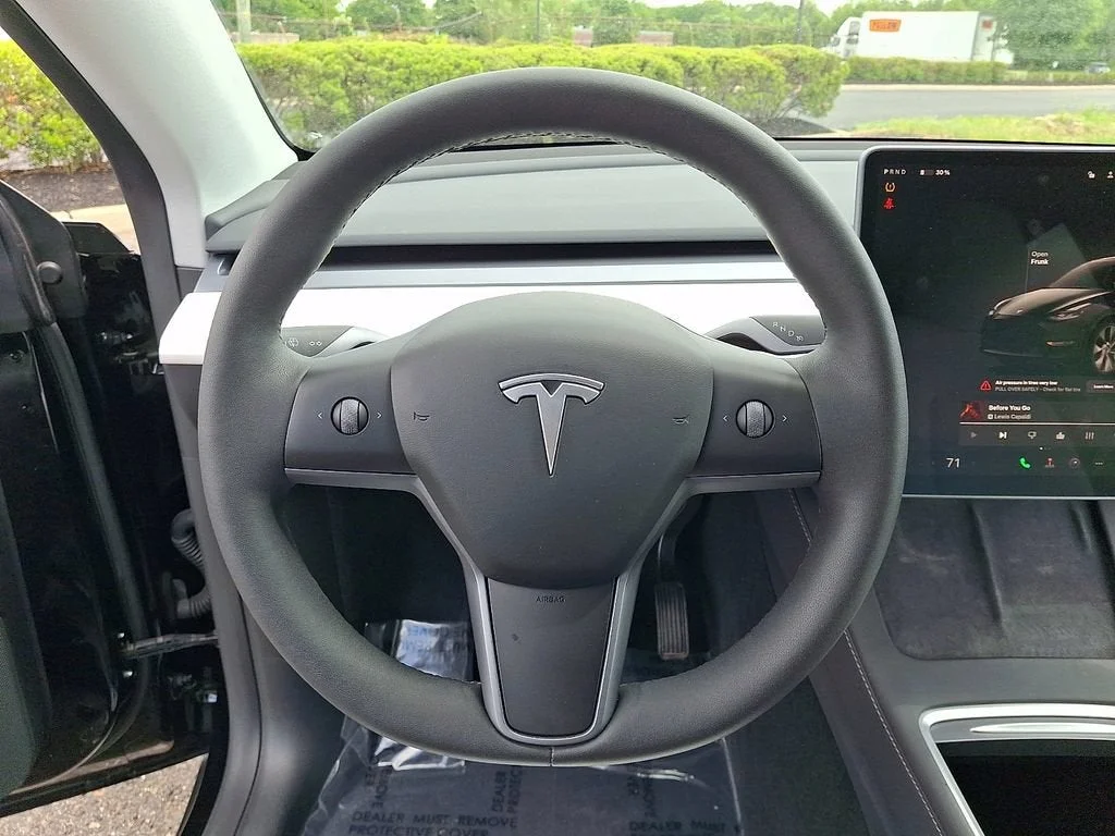 Used 2023  Tesla Long Range image 58