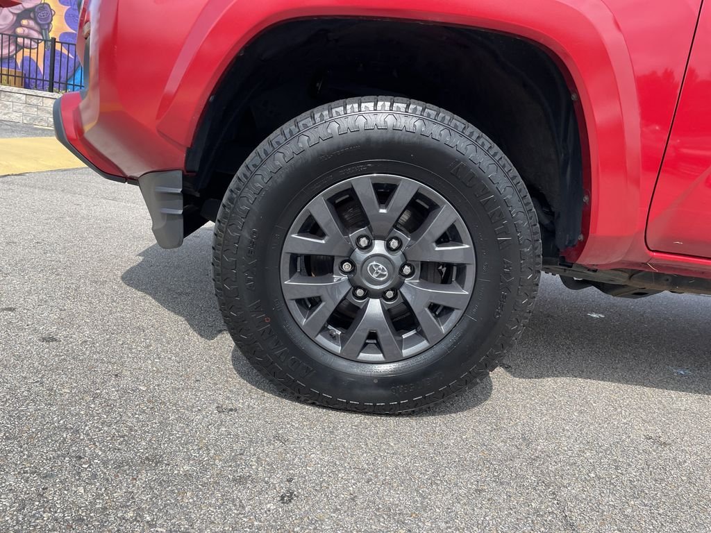 Used 2022 Red Toyota SR5 image 9