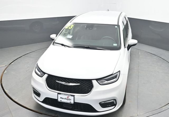Used 2023 White Chrysler Touring L image 17