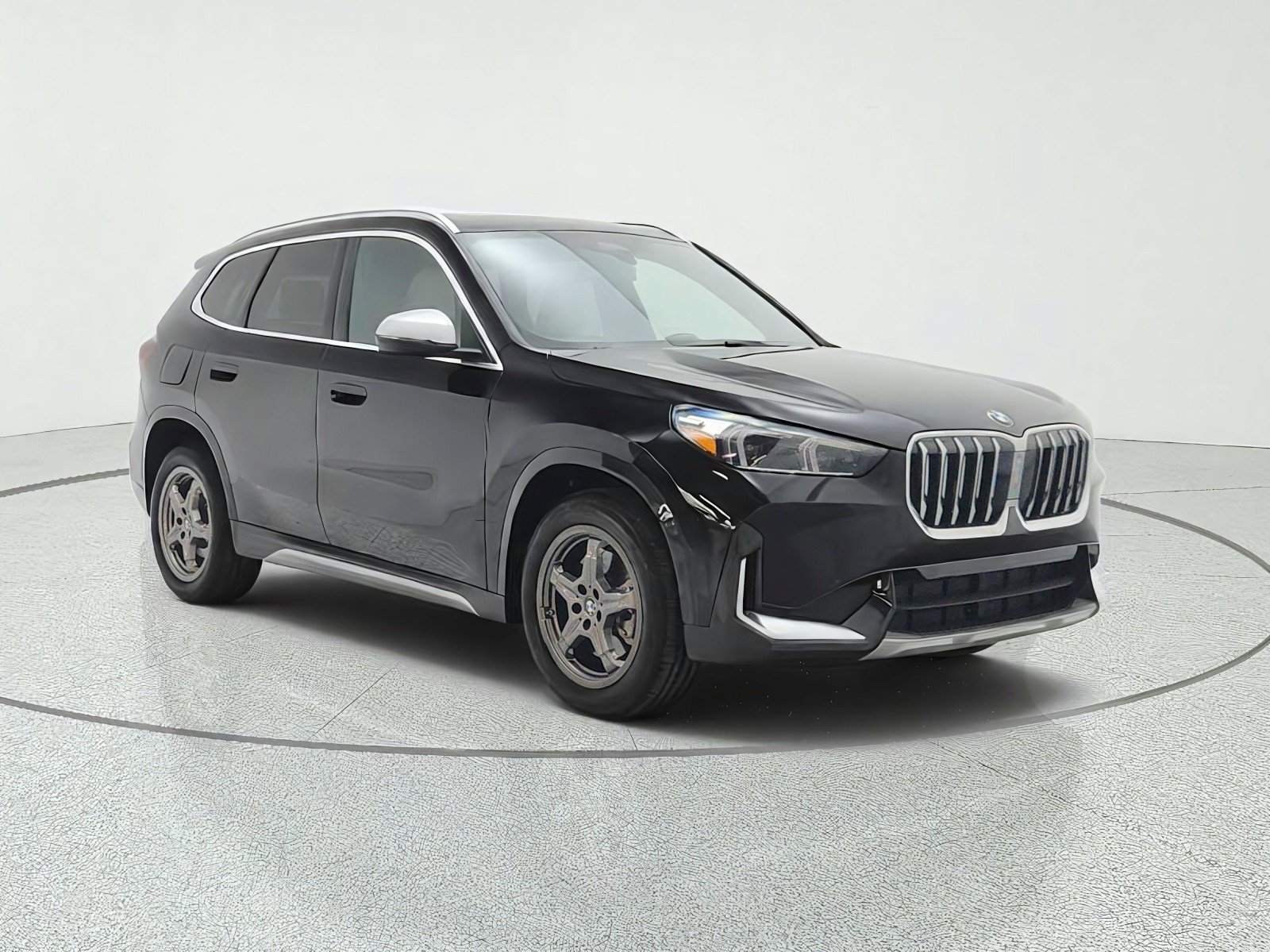 Used 2023 Jet Black BMW xDrive28i Sports Activity Vehicle image 3