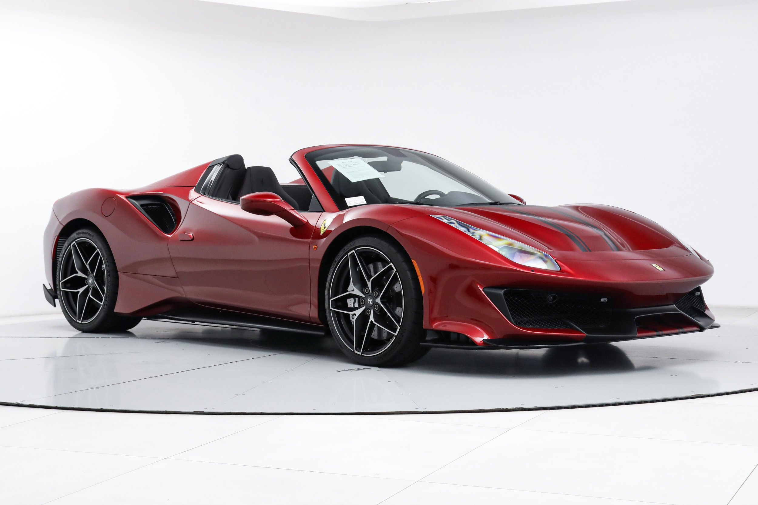 Used 2019 Red Ferrari  image 12