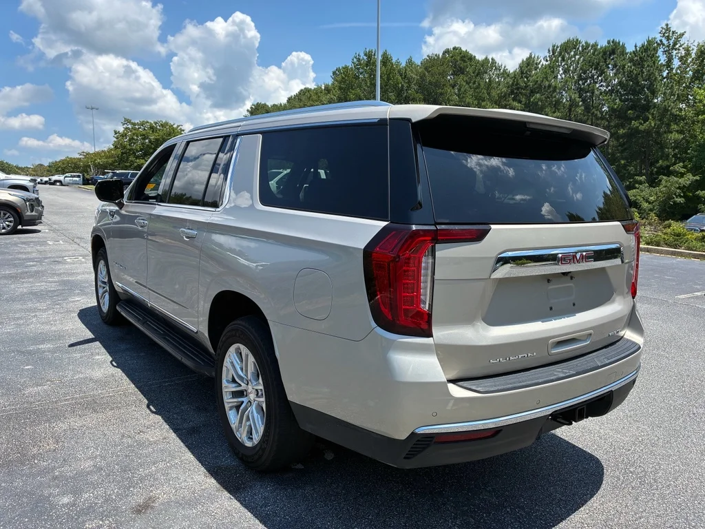 Used 2023 Pearl Beige Metallic GMC SLT image 4