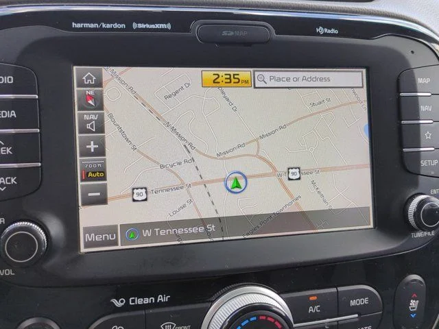Used 2019 White Kia Plus image 22