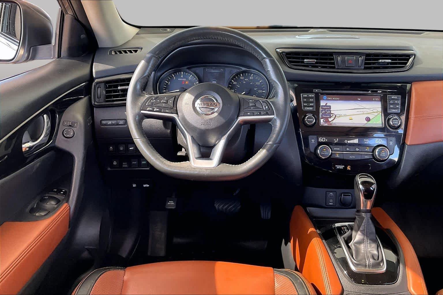 Used 2017 Gun Metallic Nissan SL image 4