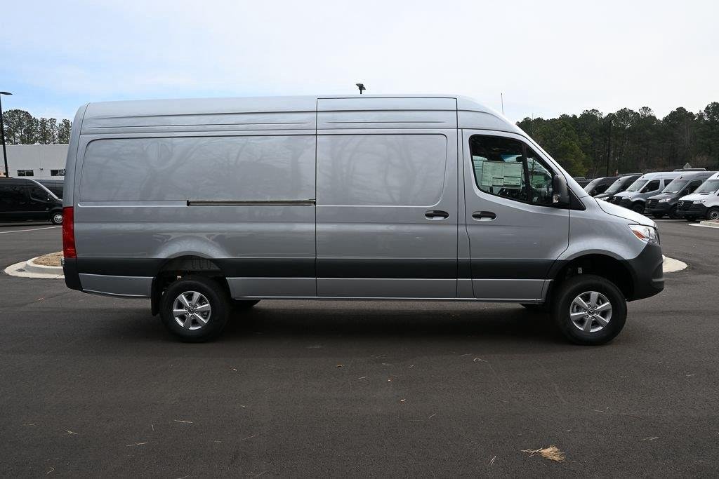 Used 2026 high-tech silver metallic Mercedes-Benz 2500 High Roof I4 Diesel HO 170" AWD image 25