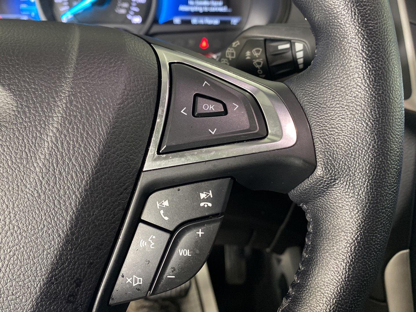 Used 2022 Iconic Silver Ford SEL image 10
