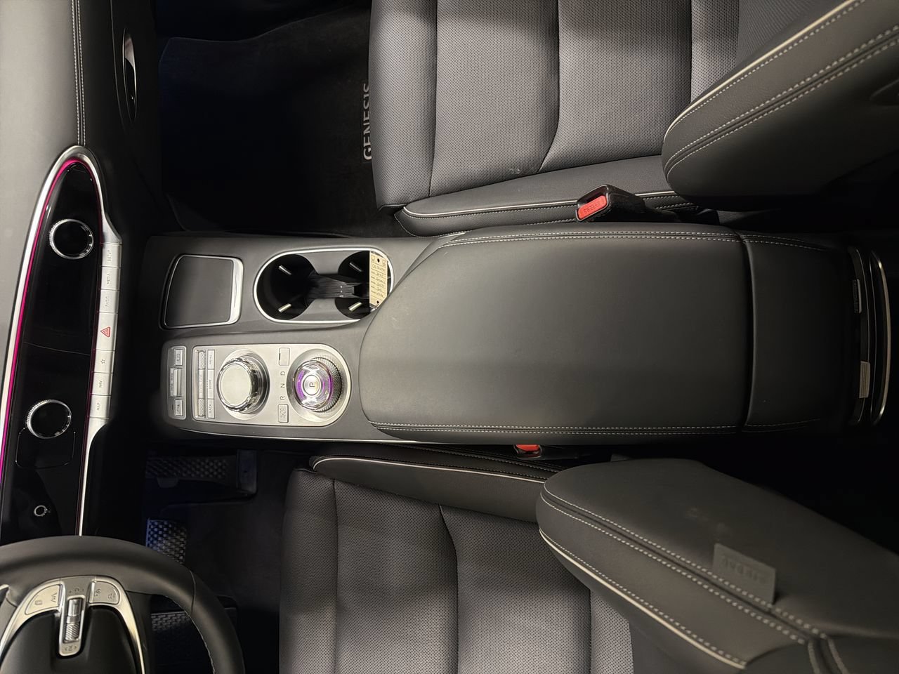 2025 GENESIS GV70 Standard - Photo 23