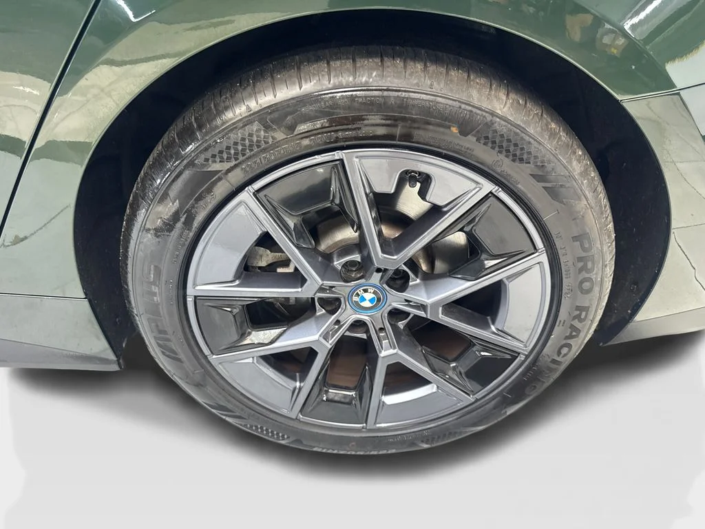Used 2024 Green BMW eDrive35 image 86