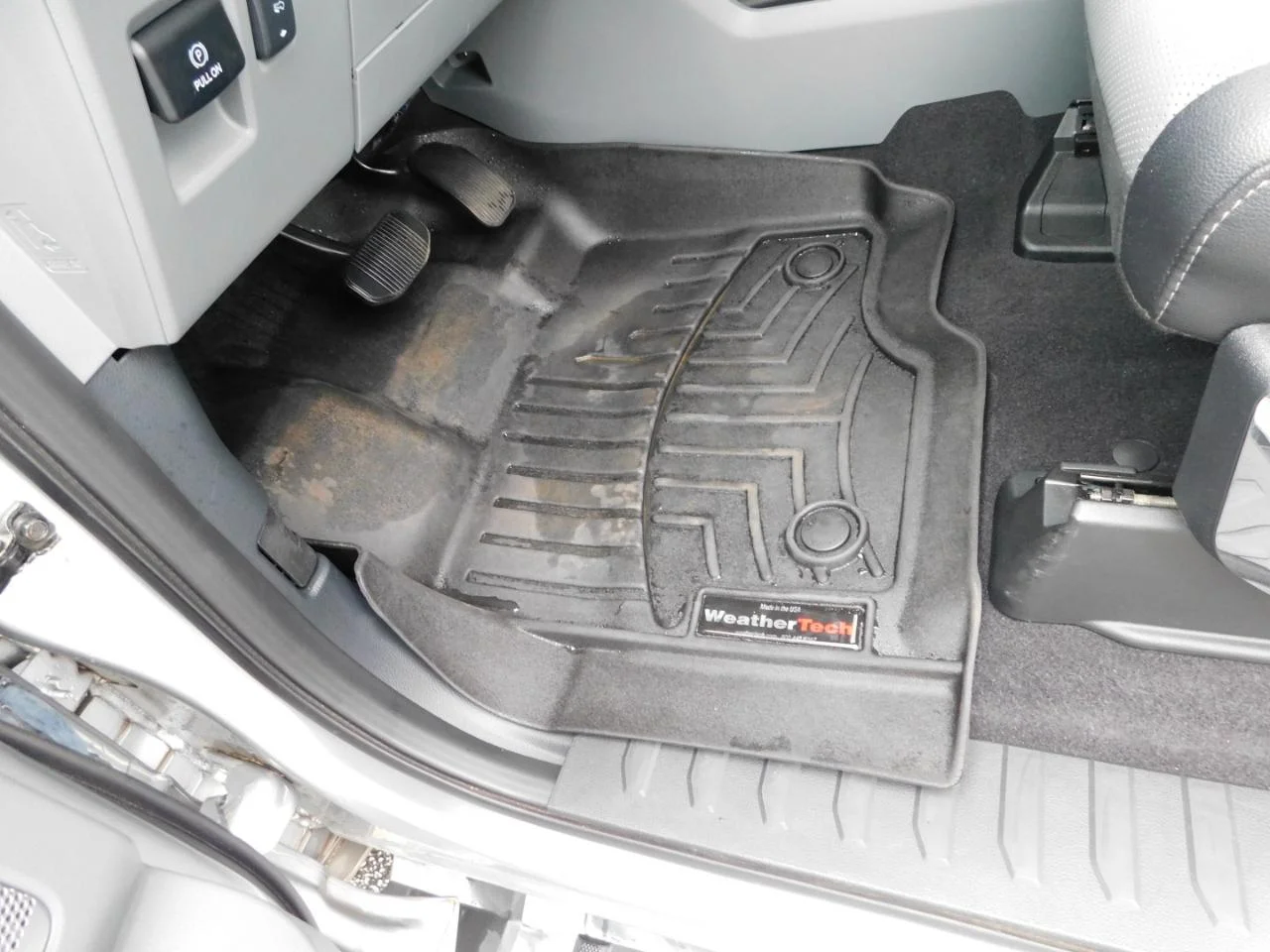 Used 2023 Iconic Silver Metallic Ford LARIAT 4WD SUPERCREW 6.5 ft image 35